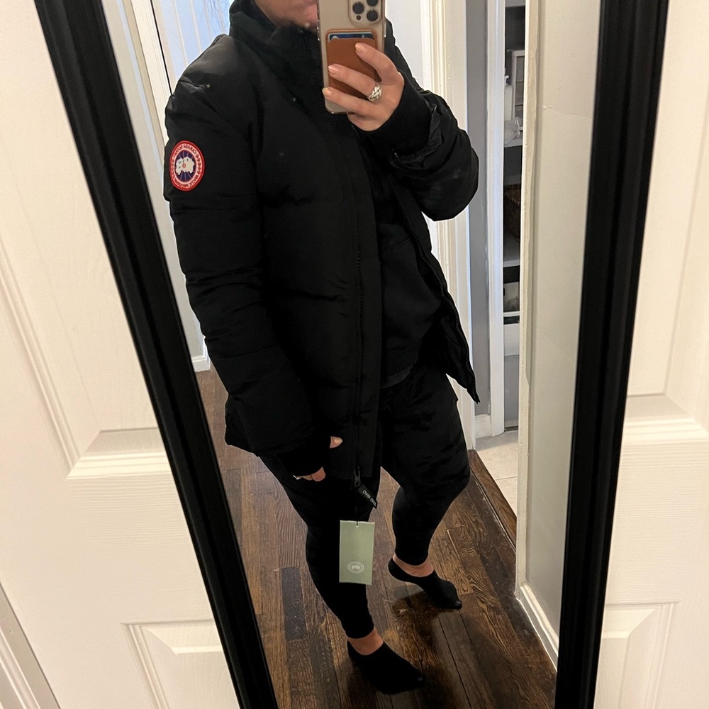 Canada Goose Women’s Black Puffer Jacket